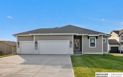 10312 S 110th Avenue, Papillion NE 68046