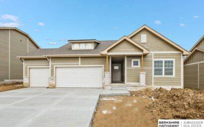 10436 Cody Street, Papillion NE 68046