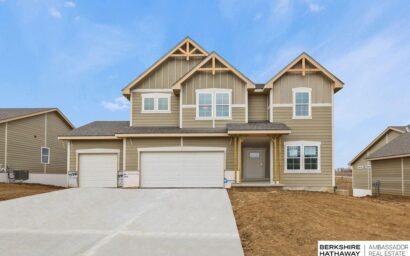 10206 S 110th Avenue, Papillion NE 68046